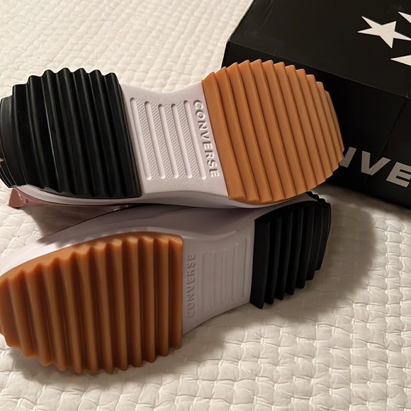 NWT. IN BOX. CONVERSE. 8womands. 6.5mens. Run Star Hike Hi. Color is Saddle. - Picture 3 of 9